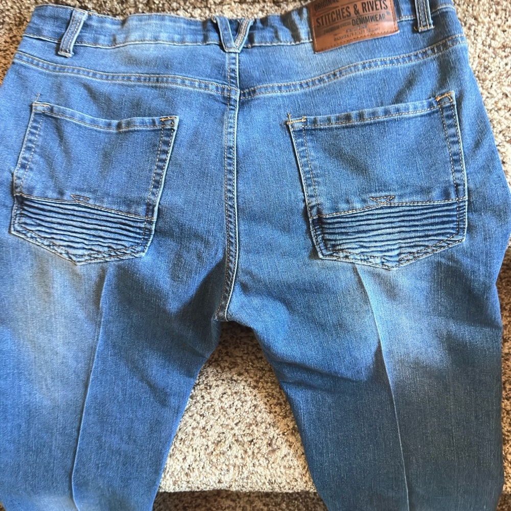 Stitches Blue Slim Jeans with Elegant Fading